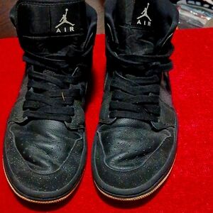 WOMEN'S AIR JORDAN I MID GLITTER